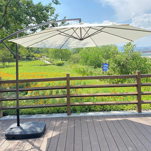 Parasol d'extérieur pliable et peu encombrant, idéal pour les cafés et les terrasses, garantissant une portabilité et un rangement faciles. - Product Image 3