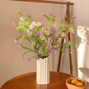 Arreglo de Flores Artificiales de Cristal y Seda en Florero Blanco para Decoración del Hogar y Bodas, Estilo de Lujo Ligero - Product Image 3