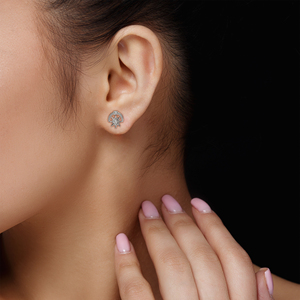 Pendientes de Oro Macizo con Diseño de Sol Celestial, Elegantes Pendientes de Diamantes de Corte Redondo con Halo de Sol, Joyería Fina Moderna con Diseño de Galaxia - Product Image 3
