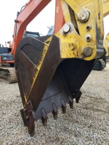 Excavadora Komatsu PC240 Usada en Venta, 20 Toneladas, Duradera, Precio Competitivo por Unidad, PC 130 160 210 220 240 - Product Image 2