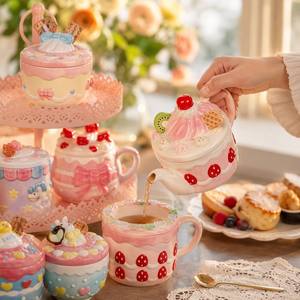 Set <span class=keywords><strong>da</strong></span> Tè in Ceramica OEM/ODM con Design Personalizzato a Forma di Torta, <span class=keywords><strong>Teiera</strong></span> <span class=keywords><strong>e</strong></span> Tazza Carine - Product Image 6