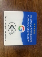Cartes NFC Google Reviews 10x10cm programmables avec un adhésif puissant pour booster votre entreprise