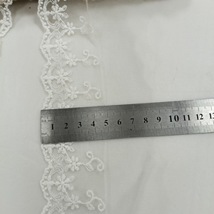 Encaje de Malla de Lujo Blanco, Encaje Tejido sin Elasticidad, Adorno Floral para Ropa y Lencería - Product Image 3