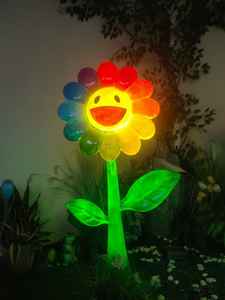 Lámpara Decorativa con Motivo de Flor Sonriente Bailarina y Colorida, IP65, Solución de Iluminación Decorativa Atractiva para Festivales y Parques - Product Image 1