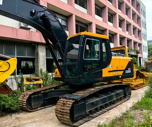 รถขุดตีนตะขาบฮุนได Hx220s 20 ตัน ปี 2023 มือสอง พร้อมบุ้งกี๋ขนาด 3.5 ลบ.ม. กระบอกสูบฮิตาชิ ปั๊มซานี่ ขาย - Product Image 1