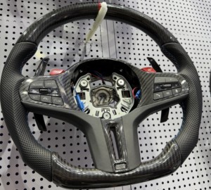 Volante YLD para <span class=keywords><strong>BMW</strong></span>, Actualización al Estilo LCI, Compatible con G05 G20 G30 G2X G3X G8X F9X 2018-2024, Interior de Coche Personalizado en Fibra de Carbono - Product Image 1