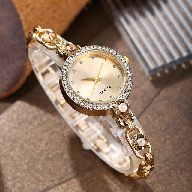 Women Watches Luxury Ladies Quartz Watch Wristwatch Girlfriend Gift Bracelet Dress Wrist Watches for Rhinestone Female Clock