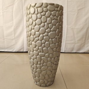 Pot de fleurs moderne en fibre de verre émaillée écologique 30L Léger et durable pour une utilisation en intérieur/extérieur dans les jardins, les maisons et les hôtels - Product Image 5