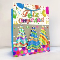 Sacs en papier d'anniversaire de stratification 3D blancs personnalisés avec estampage à chaud de style classique ruban de luxe sur panneau ivoire logo attachant des touches