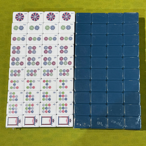 Jeu de tuiles de mahjong bleues légères pour voyage, tuiles effet écaille de tortue pour une utilisation intérieure et extérieure en déplacement - Product Image 3