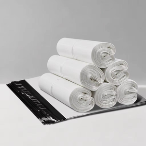 Bolsas de Correo Blancas con Logotipo Personalizado, Bolsas de Envío para Ropa, Sobres de Poliestireno para Envíos - Product Image 1