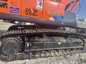 Excavatrice sur chenilles hydraulique Hitachi ZX350 d'occasion, économique, 35 tonnes, bon état, faible nombre d'heures, moteur et engrenages, modèle 2022, godet de 1,4 m³ - Product Image 4