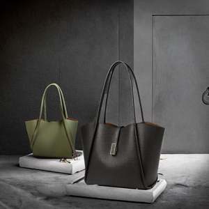 Nuevo bolso de mano de moda con dos correas y gran capacidad para otoño e invierno de 2025, bolso cruzado informal y versátil. - Product Image 3