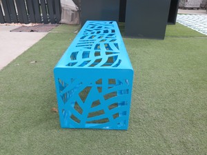 Asientos de diseño de fábrica con <span class=keywords><strong>bancos</strong></span> huecos recortados Banco de acero fuerte azul entero Gran descuento <span class=keywords><strong>Bancos</strong></span> de <span class=keywords><strong>venta</strong></span> modernos Asiento de parque para personas - Product Image 6