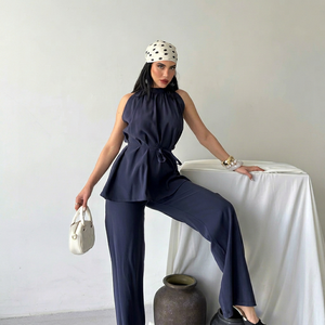 Ensemble pantalon deux pièces personnalisable pour femme, col halter, sans manches, longueur genou, en polyester, fabriqué en Turquie - Product Image 1