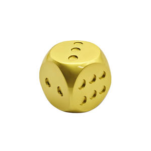 2026 Venta al por mayor de fábrica, dados de metal personalizados de <span class=keywords><strong>6</strong></span> caras con logotipo personalizado, dorados, de precisión, para juegos de acción y toma de decisiones, a granel - Product Image 3