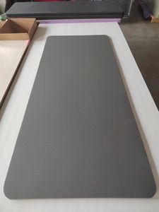 Cómodo Tapete de Yoga Antideslizante de Material NBR de 8 mm de Grosor - Product Image 6