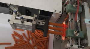 Vente d'usine Machine de découpe à chaud entièrement automatique pour élastique / nylon / tissu / sangle / ceinture / ruban Machine de découpe à chaud - Product Image 5