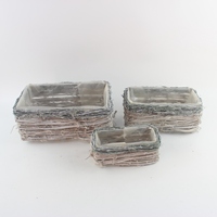 Jardinière en rotin classique faite à la main avec pot de fleur en plastique artificiel en forme de coeur utilisation intérieure et extérieure pour le placement au sol suspendu
