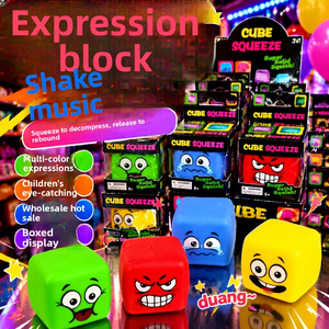 Nouveau jouet <span class=keywords><strong>anti</strong></span>-<span class=keywords><strong>stress</strong></span> d'<span class=keywords><strong>Amazon</strong></span> - Cube à presser en caoutchouc à texture visage souriant, à récupération lente - Product Image 2