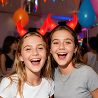 Décoration de fête d'Halloween et de remise de diplôme : Jouets cornes LED lumineuses clignotantes pour marchés nocturnes et stands de rue, Bandeaux cornes de dragon