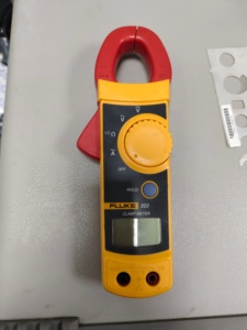 Multímetro de Gancho Digital FLUKE 322 en Buen Estado de Segunda Mano - Product Image 2