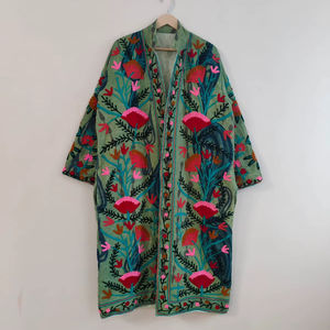 Abrigo Largo Verde de Lino Suzani, Chaqueta Bordada Boho Hecha a Mano, Kimono Bohemio de Lujo, Abrigo Largo para Festivales - Product Image 1