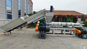 מכונת גריסה תעשייתית יעילה במיוחד מפלסטיק עם מנוע ומשאבה למחזור וניהול פסולת במחיר תחרותי - Product Image 5