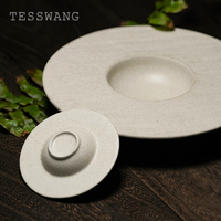 Vaisselle en céramique personnalisée et couverts en pierre mate pour plats froids et snacks créatifs et écologiques de restaurant occidental