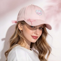 Casquette de baseball classique réglable pour homme, style décontracté, avec broderie cœur, 6 panneaux, idéale pour les loisirs et les activités sportives en extérieur
