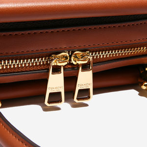 กระเป๋าสะพายไหล่ทรงเรขาคณิตสำหรับผู้หญิง วัสดุ PU ขนาดใหญ่ จุของได้เยอะ ดีไซน์หรูหรา ปิดด้วยซิป ซับในโพลีเอสเตอร์ พกพาสะดวก - Product Image 6