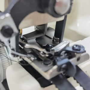 Máquina de Coser de Una Sola Aguja de Acero Inoxidable OREN, Máquina de Coser de Puntada Oculta, Máquina de Coser de Hilo Oculto RN-106TT - Product Image 3