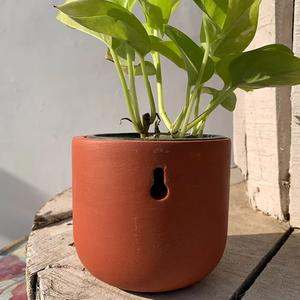 Pots en terre cuite faits à la main pour montage mural, décoration murale intérieure et extérieure, balcon, terrasse, jardin, jardinières suspendues en argile rustique - Product Image 2