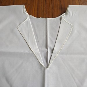 Katan 100% laine avec rayure noire, col en V et 2 trous dans un design uni, taille 24 # - Product Image 3