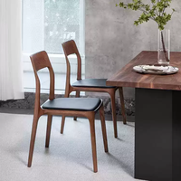Chaises de salle à manger en bois massif de style nordique minimaliste, chaise design simple et moderne avec dossier pour utilisation en restaurant