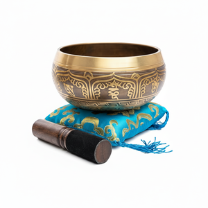 Bol chantant tibétain authentique avec coussin en soie et maillet en bois pour la méditation, le yoga, les chakras et la thérapie par le son. - Product Image 1