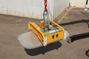 เครื่องยกสูญญากาศแบบแผงแบตเตอรี่ขนาดใหญ่รุ่นใหม่ รับน้ำหนักได้ 375-750 กก. พร้อมรีโมทคอนโทรล สำหรับยกเหล็กแผ่น กระจก หินอ่อน - Product Image 4