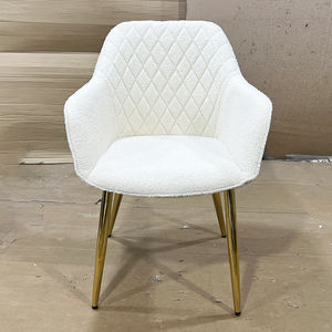 Cadeira de Jantar Moderna em Veludo com Pernas de Metal - Mobiliário Ergonômico e Portátil para Casa - Product Image 1