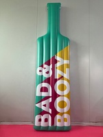 Bouteille gonflable promotionnelle personnalisée avec logo OEM pour fête au bord de la piscine de marque de boissons