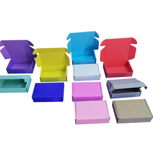 กล่องกระดาษคราฟท์สีชมพูสีขาวสีดำขนาด20*14*4ซม. บรรจุภัณฑ์สำหรับเสื้อผ้ากล่องจดหมาย - Product Image 1