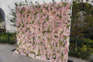 Toile <span class=keywords><strong>de</strong></span> fond murale rose artificielle, fleurs <span class=keywords><strong>de</strong></span> rose en soie au toucher réel, décoration <span class=keywords><strong>de</strong></span> mariage pour la Saint-Valentin, décoration élégante et douce pour les fleuristes - Product Image 2
