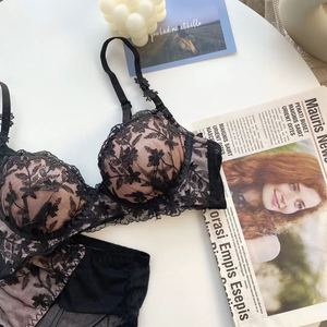 Elegante sujetador con aros y encaje floral, con copa completa push-up y tirantes ajustables para mujer - Product Image 5