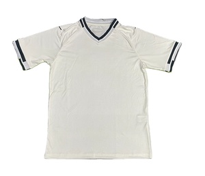 قميص تدريب كرة القدم للرجال من كومو غيانا لاتسو 25-26، بأكمام قصيرة، 100% بوليستر، ياقة عالية، خيار طباعة الشعار بالحرارة - Product Image 3