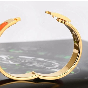 Bracelet jonc émaillé lettre H plaqué or rose et argent, prix usine, vente chaude - Product Image 5