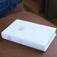 Pas cher 60gsm Carton Religieux Priez Livre KJV Bible Coran Relié Bible De Poche avec Papier Intérieur En Relief Sainte Bible Impression