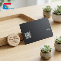 Tarjeta de Visita NFC de Metal Personalizada en Negro, Dorado, Plateado, Blanco y Rojo, con Chip NTAG213/215/216 y Códigos QR