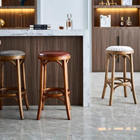 Tabouret de bar haut rond en bois massif rembourré, style américain, minimaliste et créatif, pour réception et maison, design européen, vente en gros