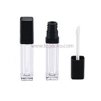 Tube de gloss à lèvres vide en plastique écologique de forme carrée avec logo personnalisé pour l'emballage cosmétique