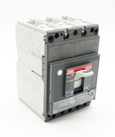 Interruptor de Circuito Trifásico Xt2l160 Tmax Ekip In160a 3p F Plc