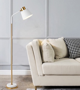 Lampe sur <span class=keywords><strong>pied</strong></span> en aluminium de style nordique avec lumière à intensité variable, design luxueux - Product Image 4